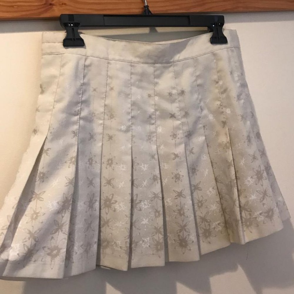 Tail Pleated Khaki Mini Tennis Skirt